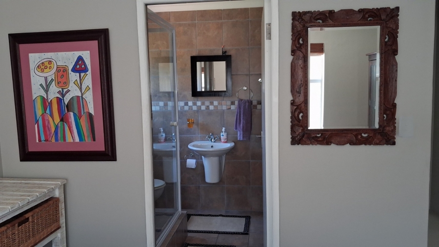 6 Bedroom Property for Sale in Stilbaai Wes Western Cape